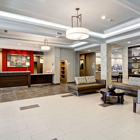 Holiday Inn Express & Suites Oshawa Downtown - Toronto Area By Ihg Exteriér fotografie