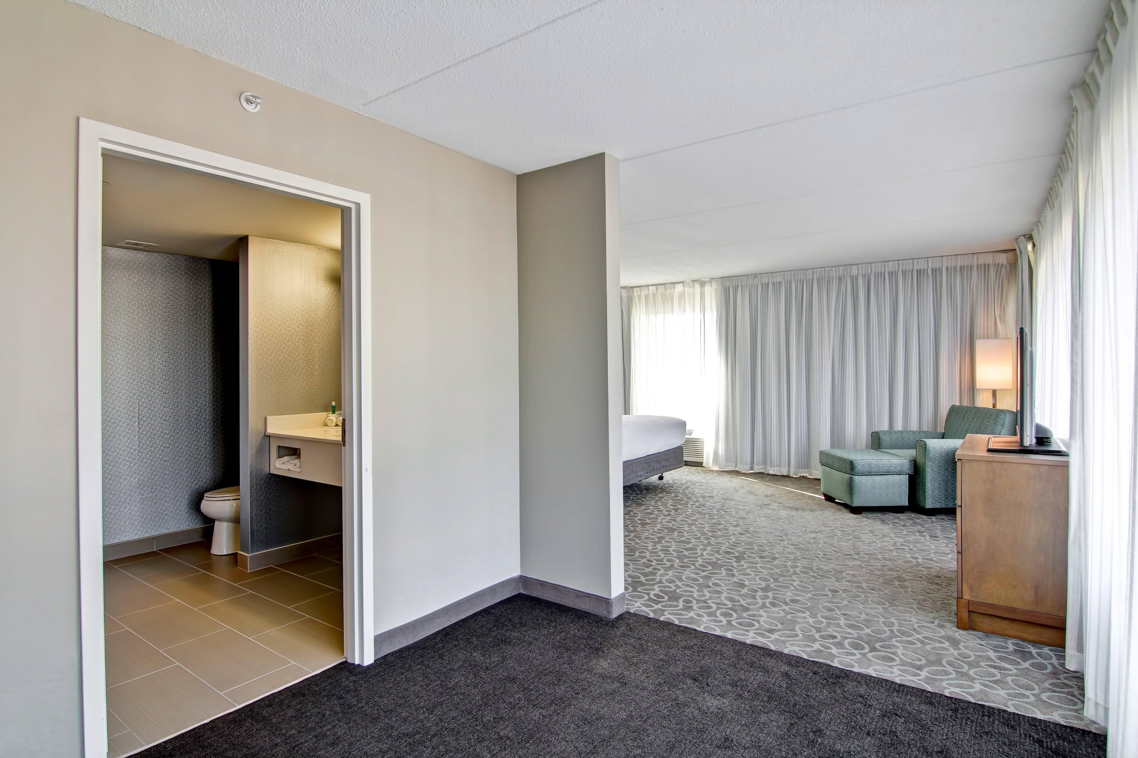 Holiday Inn Express & Suites Oshawa Downtown - Toronto Area By Ihg Exteriér fotografie