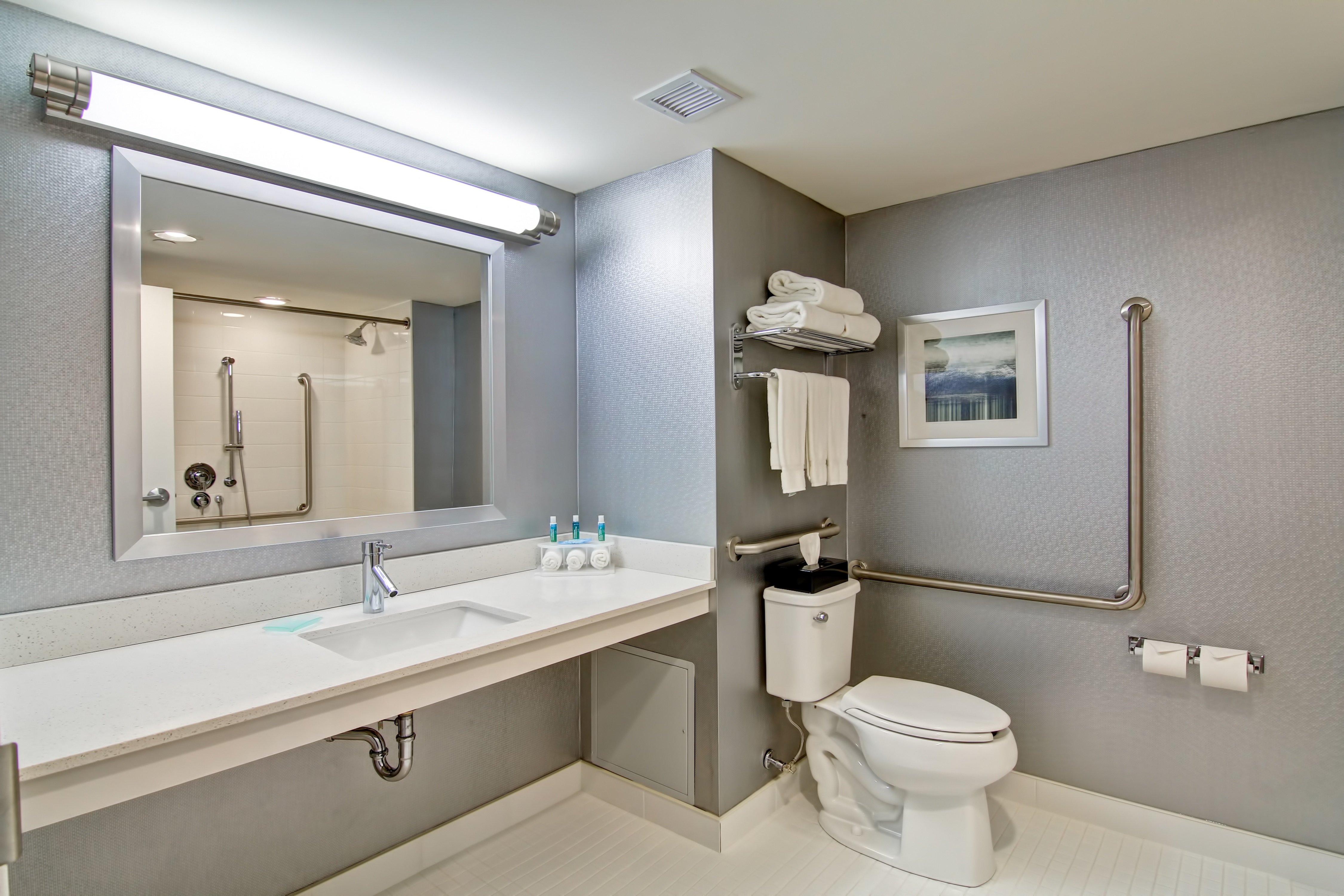 Holiday Inn Express & Suites Oshawa Downtown - Toronto Area By Ihg Exteriér fotografie