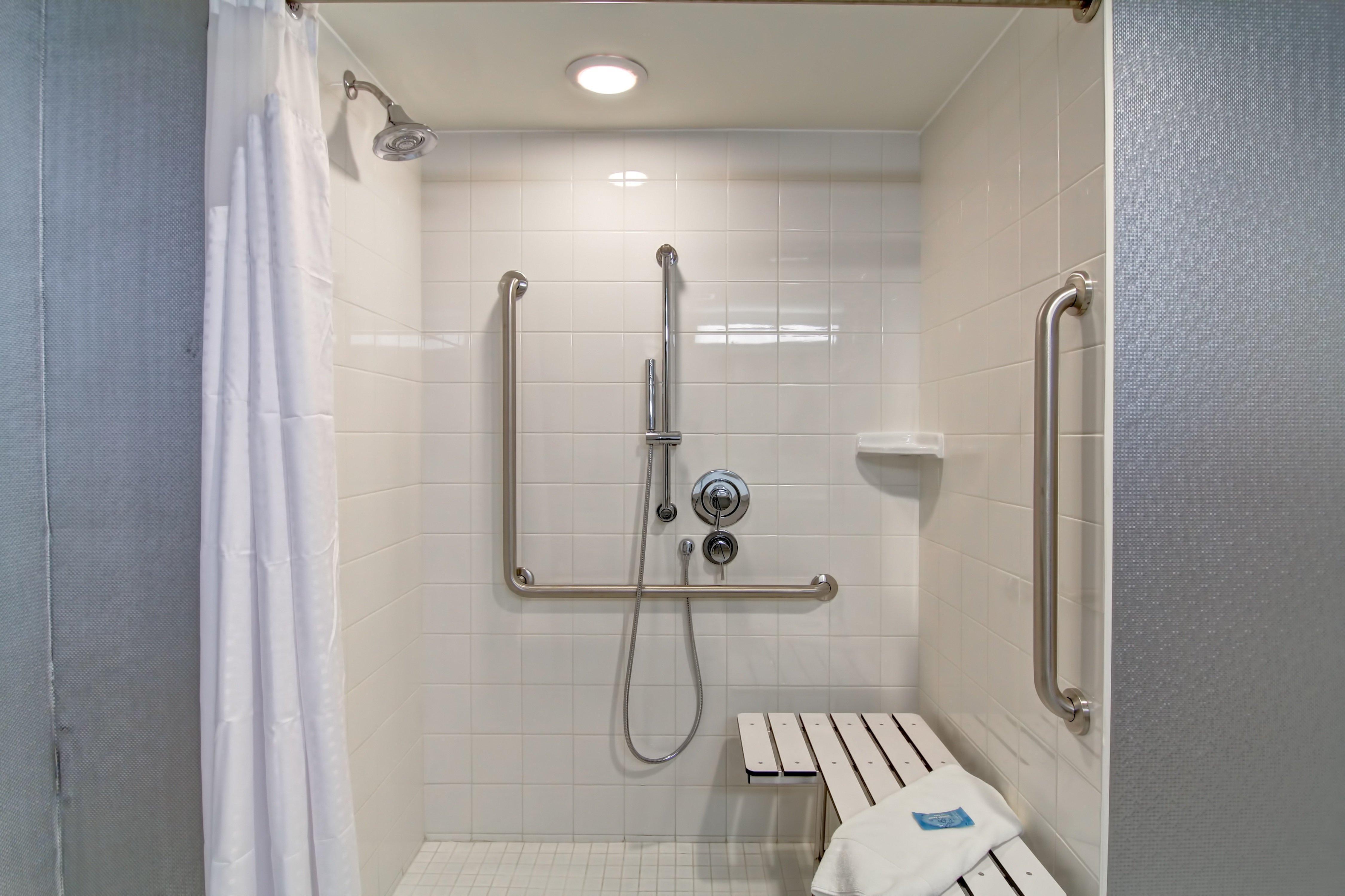 Holiday Inn Express & Suites Oshawa Downtown - Toronto Area By Ihg Exteriér fotografie