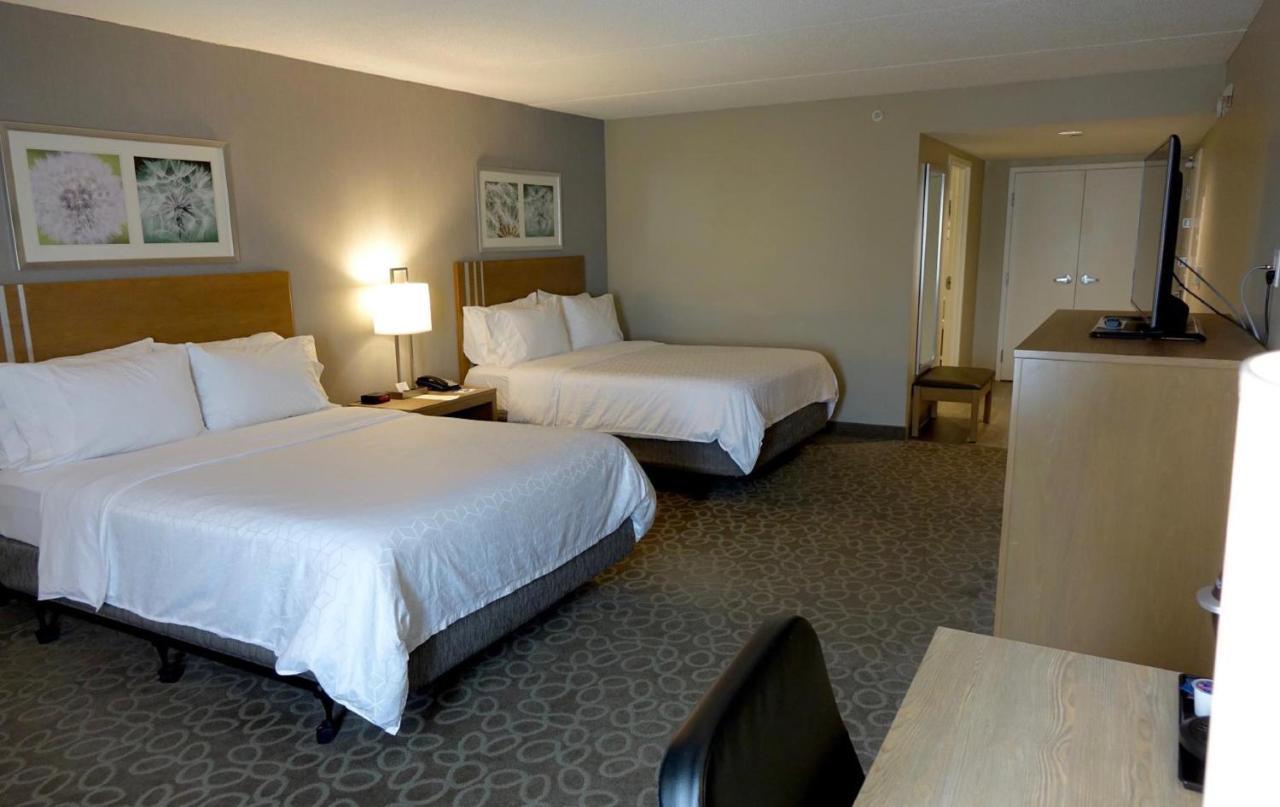 Holiday Inn Express & Suites Oshawa Downtown - Toronto Area By Ihg Exteriér fotografie