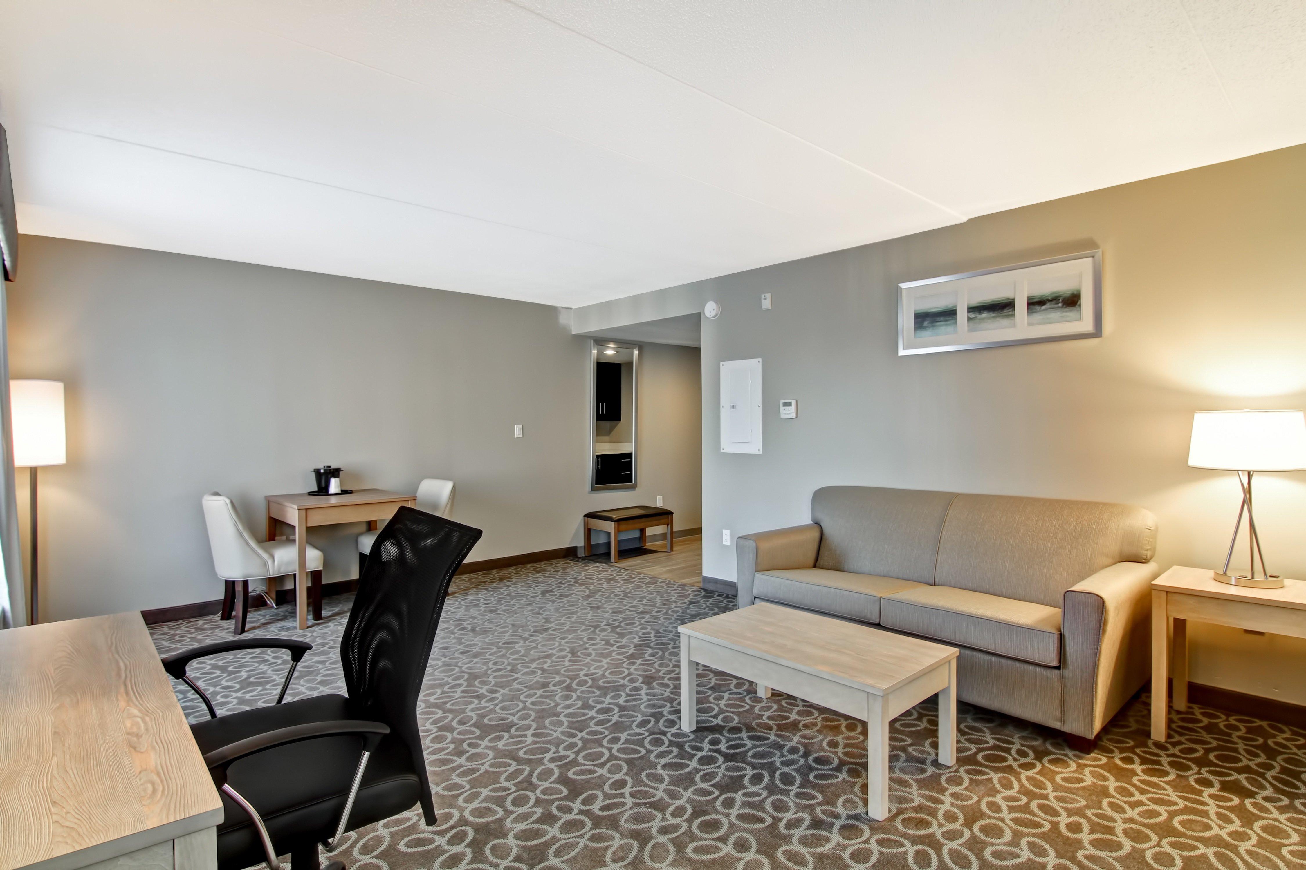 Holiday Inn Express & Suites Oshawa Downtown - Toronto Area By Ihg Exteriér fotografie